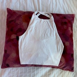 ◡̈ Hollister crop top ◡̈